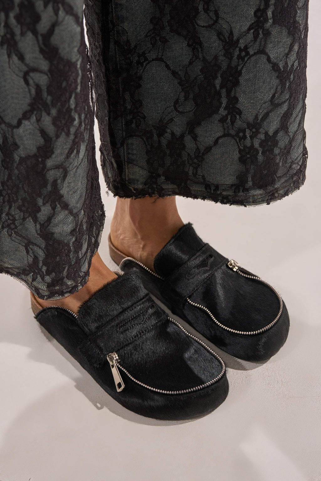 AZALEA WANG LIMERICK BLACK METAL EMBELLISHMENT FLAT